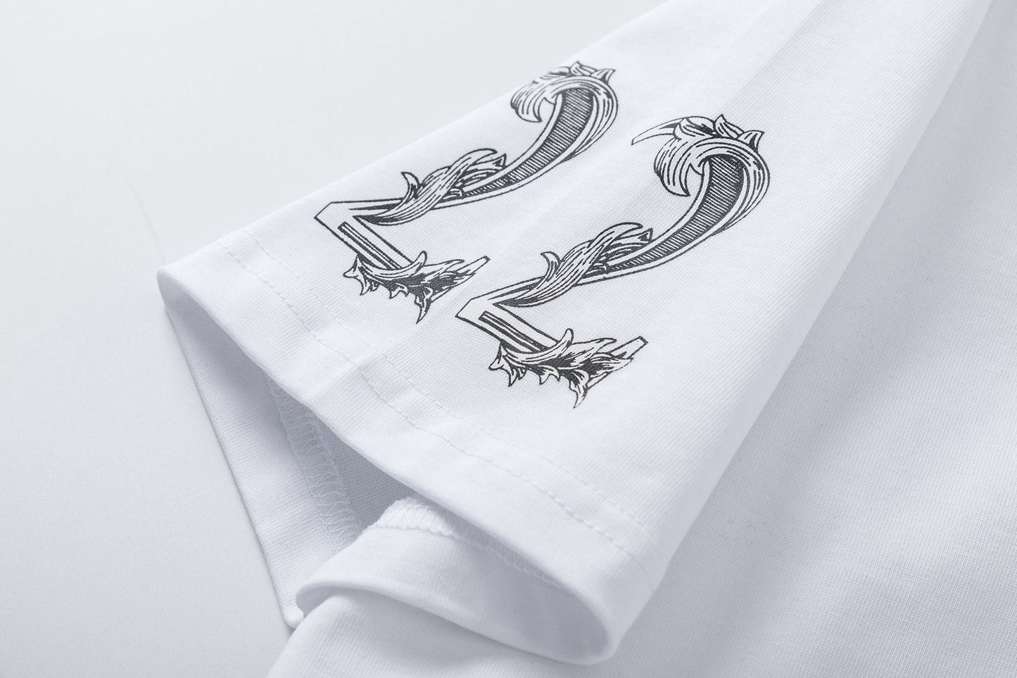 Amiri 22 Logo-Printed Crewneck T-Shirt AMIRI