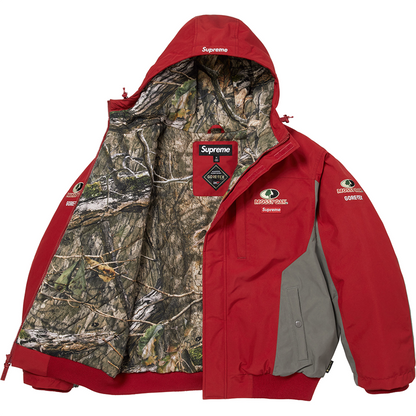 Supreme GORE-TEX Mossy Oak Jacket Red